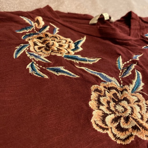 Lucky Brand Distressed Tee w/Embroidered Flowers - Picture 4 of 7